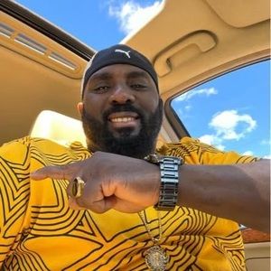 Meet your Posher, Jean